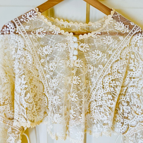 1970’s Festival Lace Cropped Overlay. - Picture 3 of 6